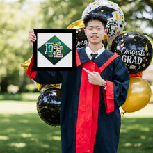 Load image into Gallery viewer, CUSTOM GRADUATION CAP DECORATION PICTURE FRAME desk